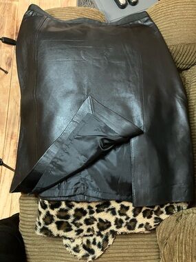 Jaclyn Smith Black Leather Skirt